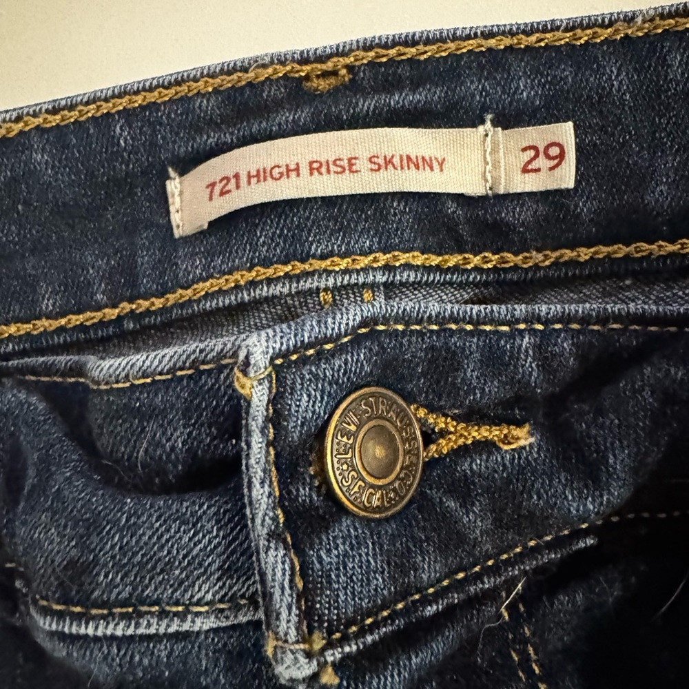 Levi Jeans 721 High rise Skinny Size 29 Dark wash